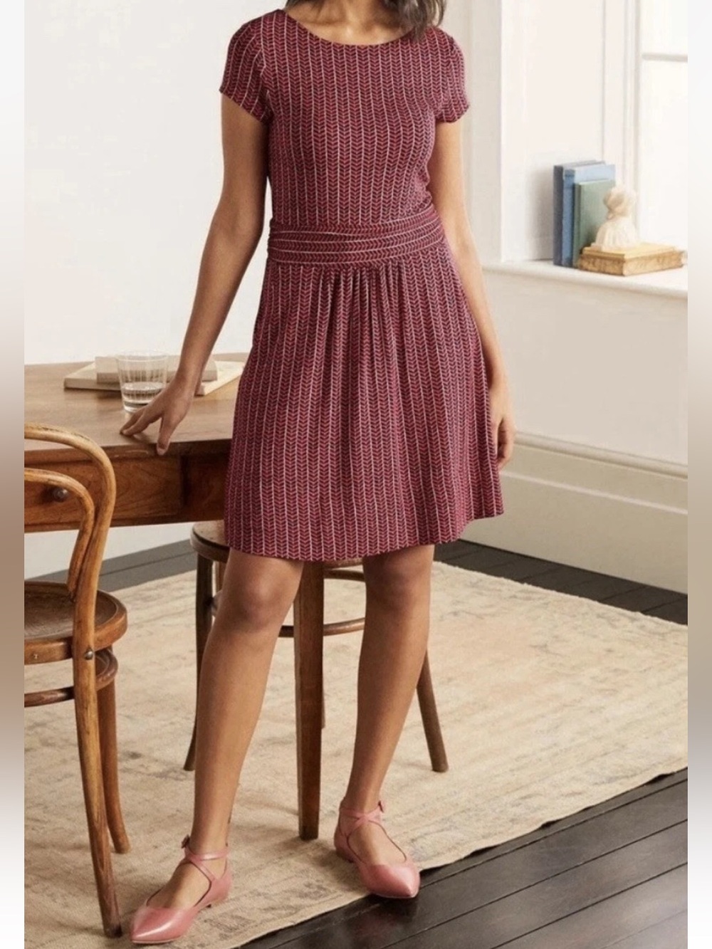 Boden Short-Sleeve Knit Dress in Wine Pattern